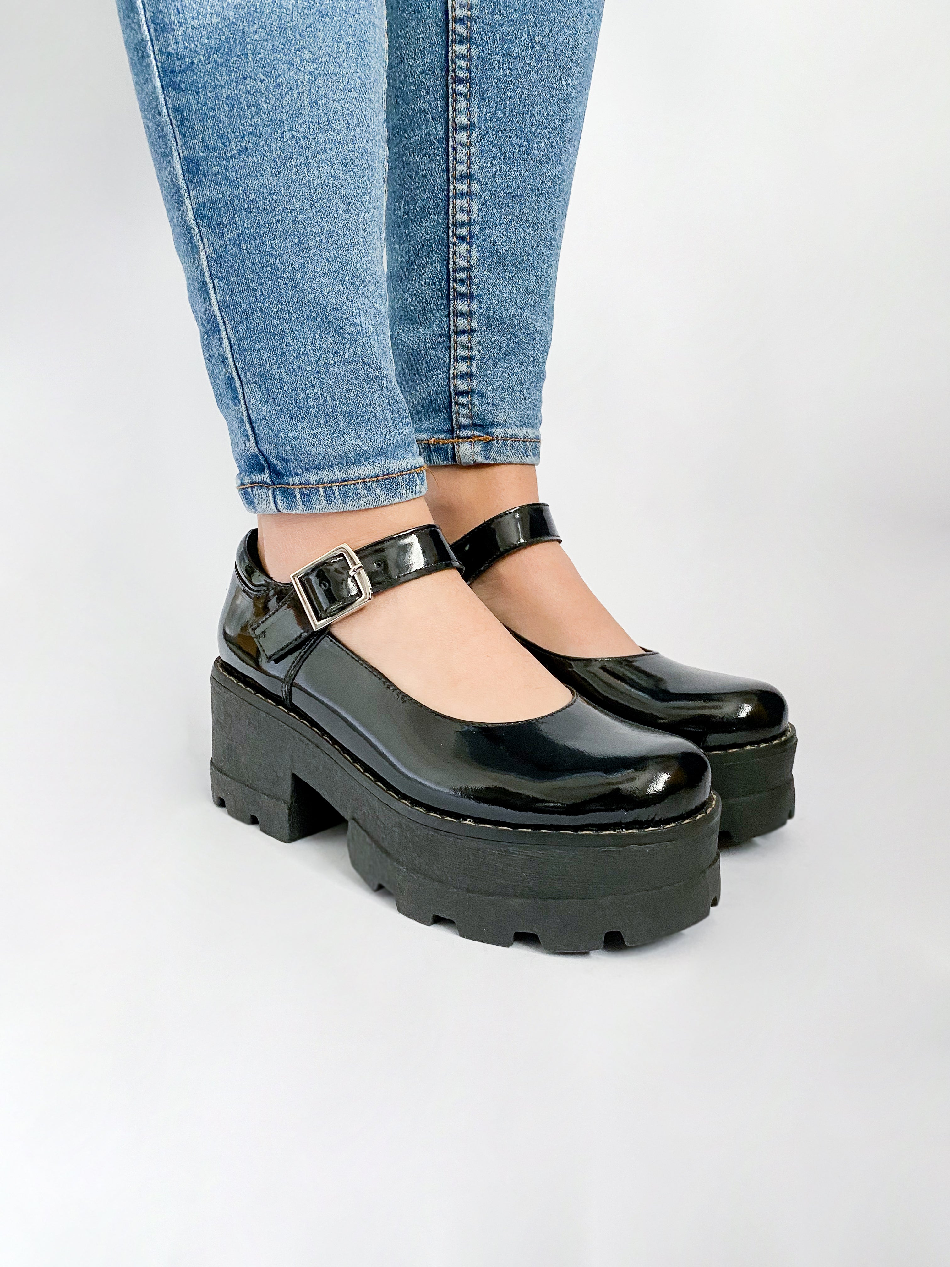 Mary Jane 01 - Negro Charol