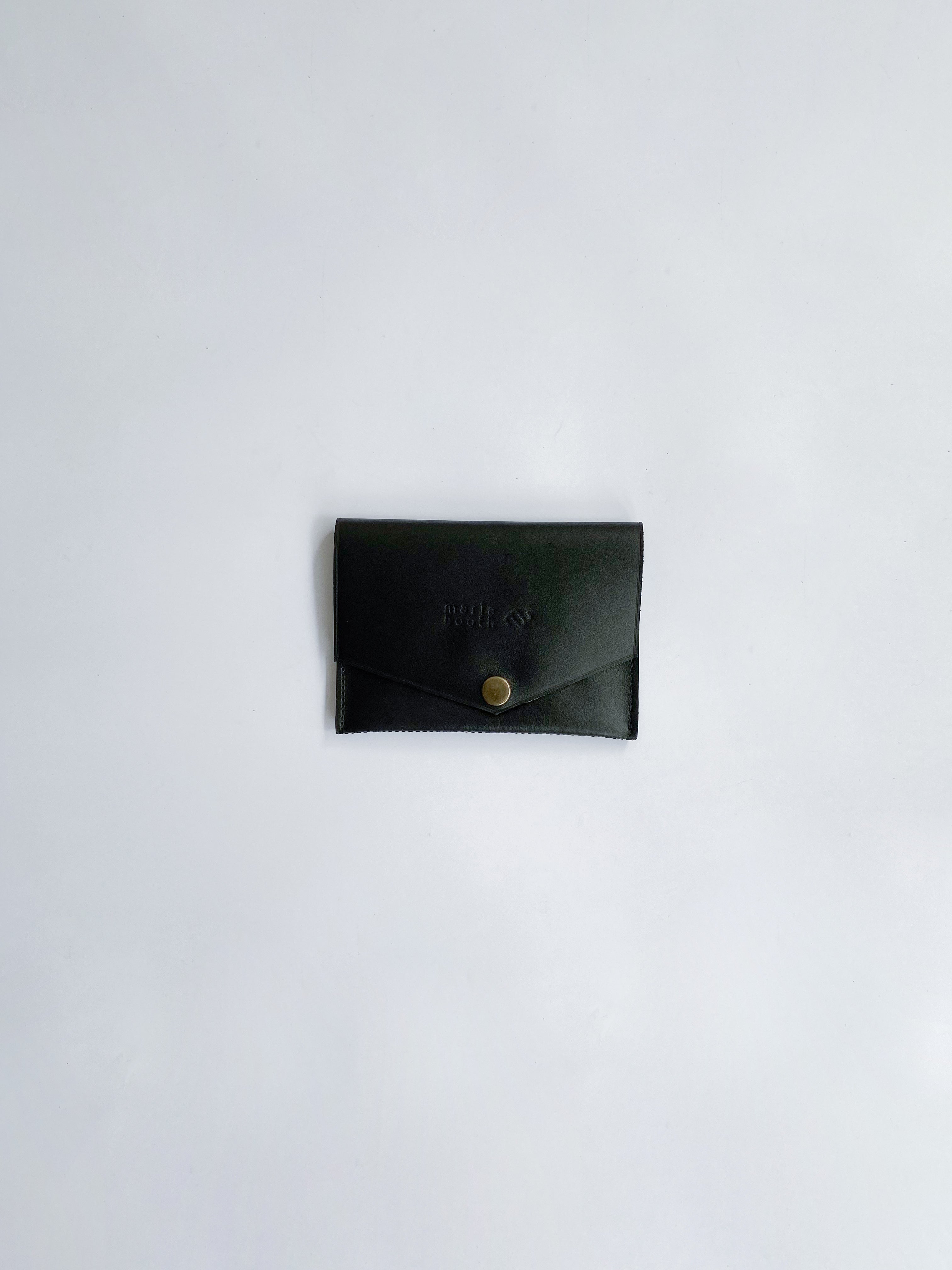 Tabaquera cuero negro