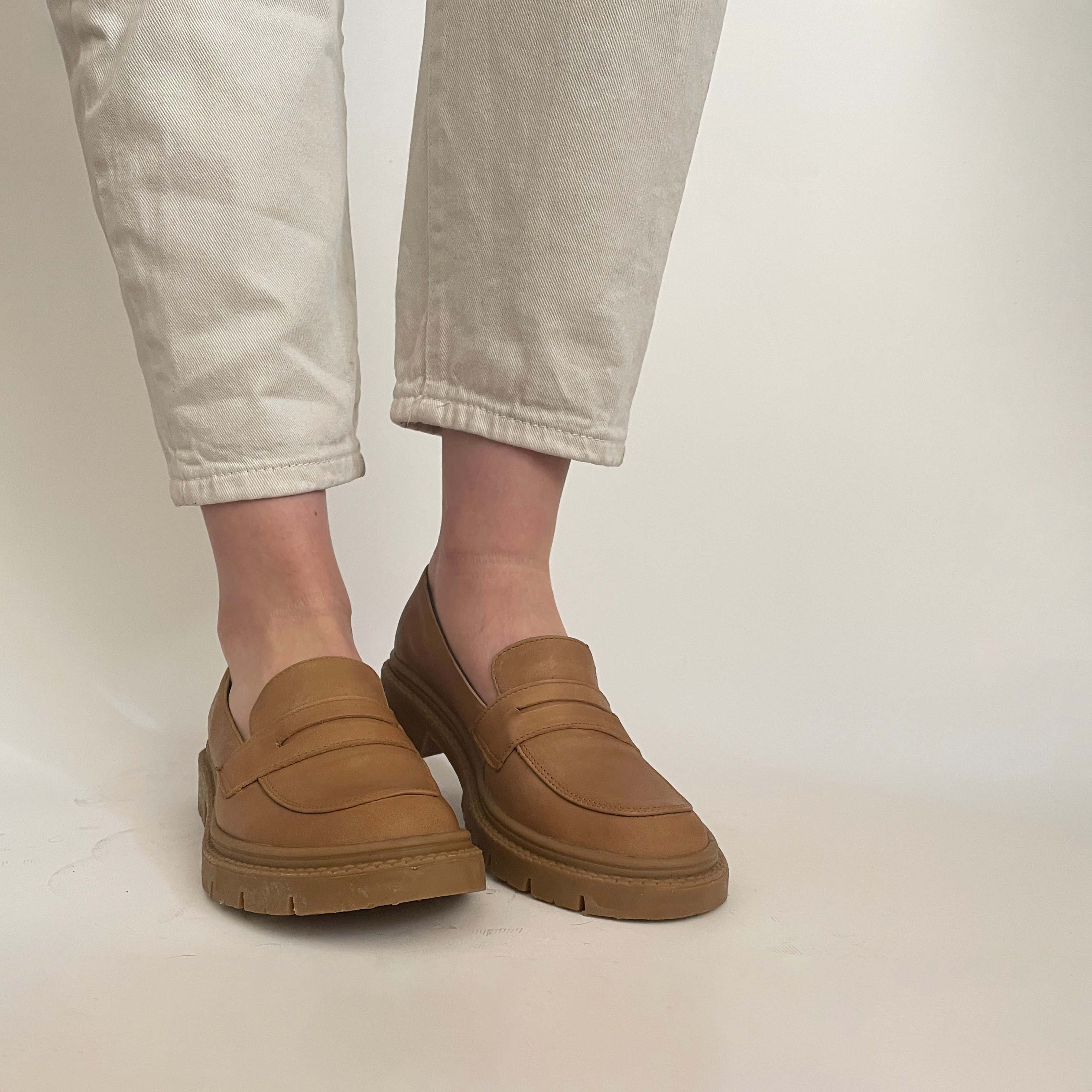 Elena Flat Camel Mocasin