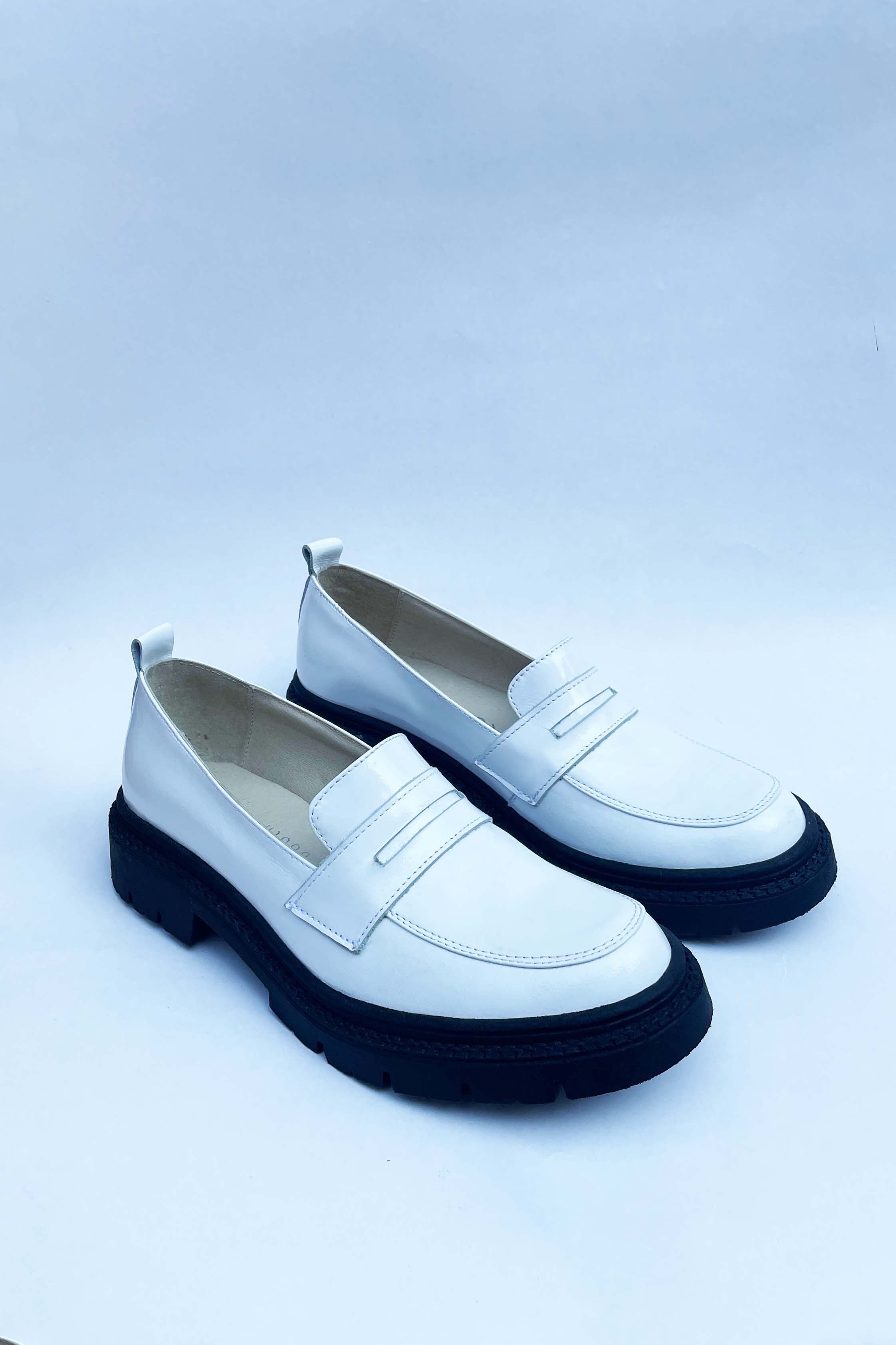 Elena Flat Blanco Mocasin